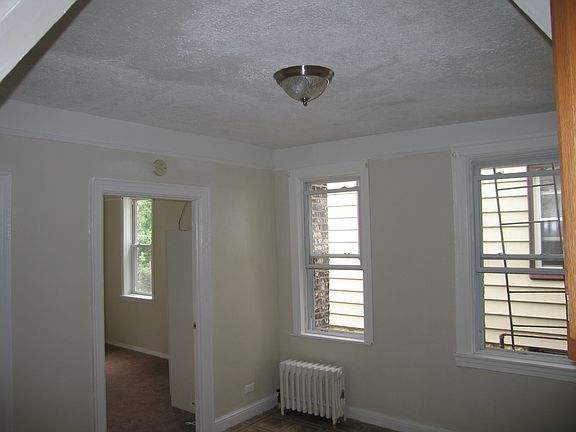 5th image of 3949 Bell Ave #1