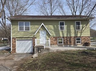 3871 McVey Rd, Sedalia, MO 65301