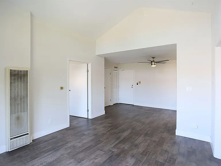 301 Jayne Ave #15 — Photo 9