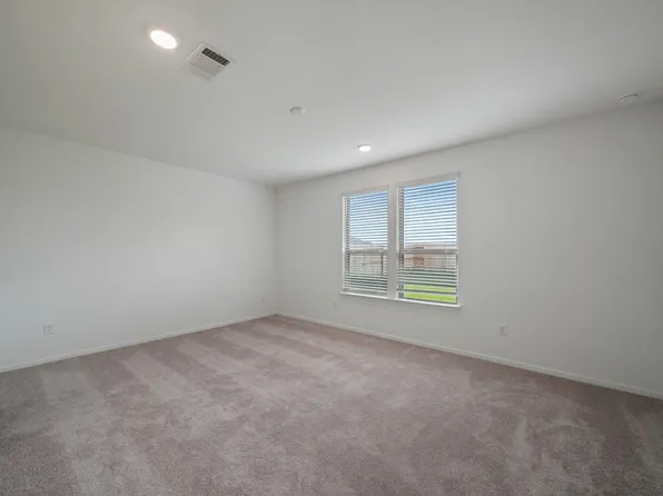 326 Smugglers Bay Ln, Crosby, TX 77532