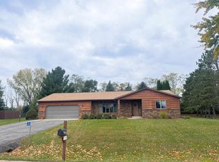 N5701 Lakeview Drive, Green Lake, WI 54941