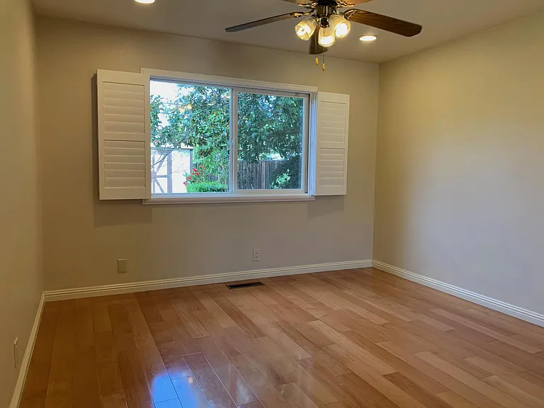 7569 Bollinger Rd — Photo 10