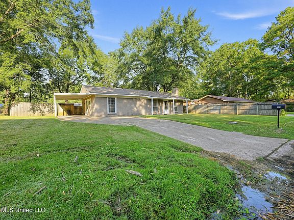 2nd image of 109 Skylane Dr