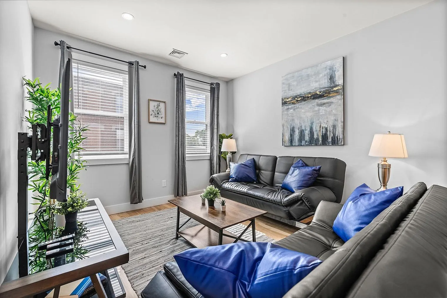 2 bed, 2.0 bath, 968 sqft, $3,009 — Photo 1