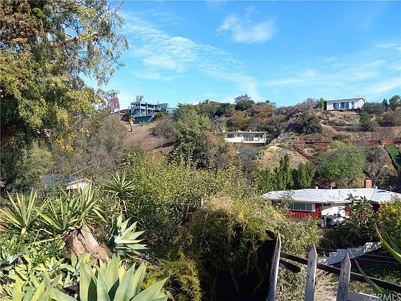 4th image of 771 Luton Dr