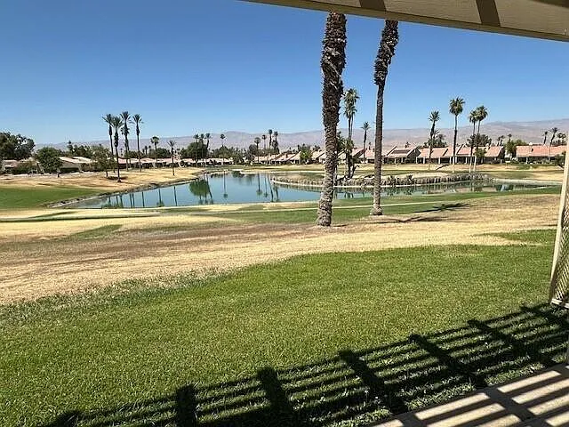 2 bed, 938 sqft, $4,800 — Photo 2