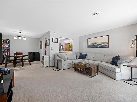 2nd image of 1020 Prairie DRIVE #9L