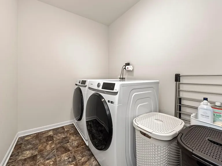 2405 Saltsprings Dr — Photo 24