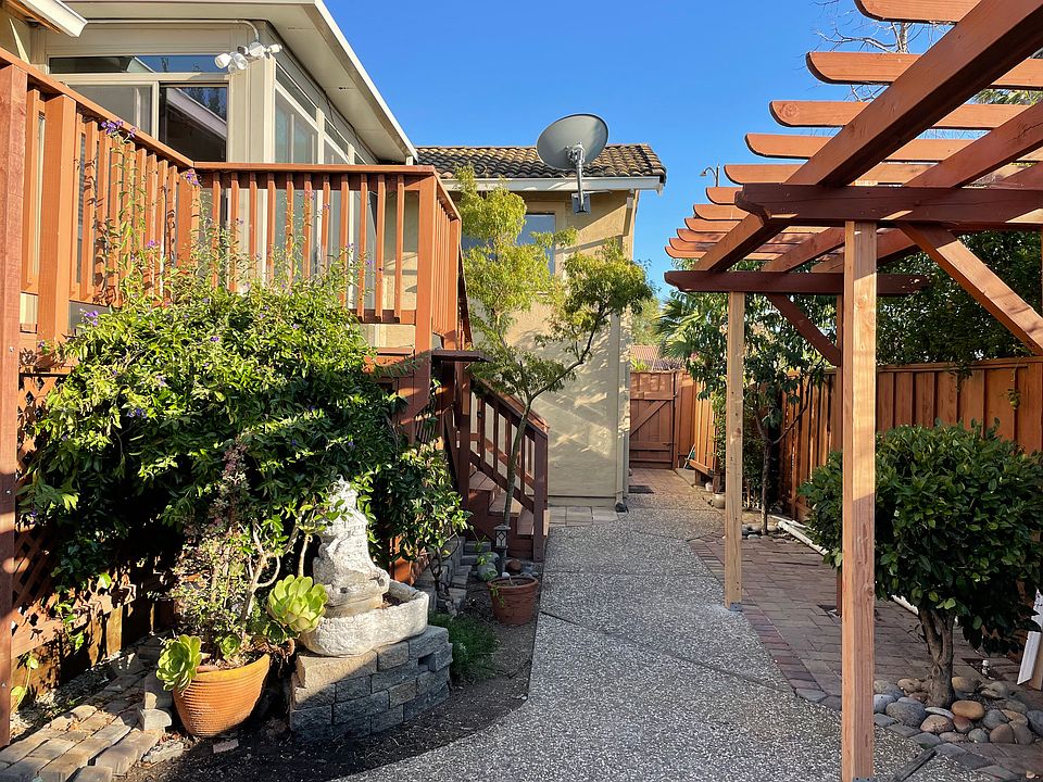 1st image of 3435 Chapala Dr
