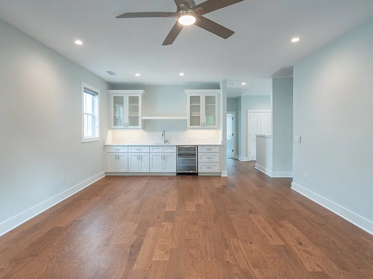 8249 Winding Creek Cir — Photo 22