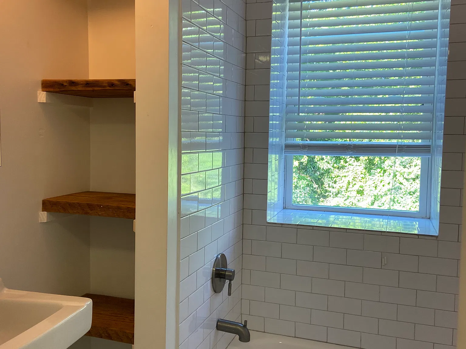 1 bed, 850 sqft, $1,250 — Photo 3
