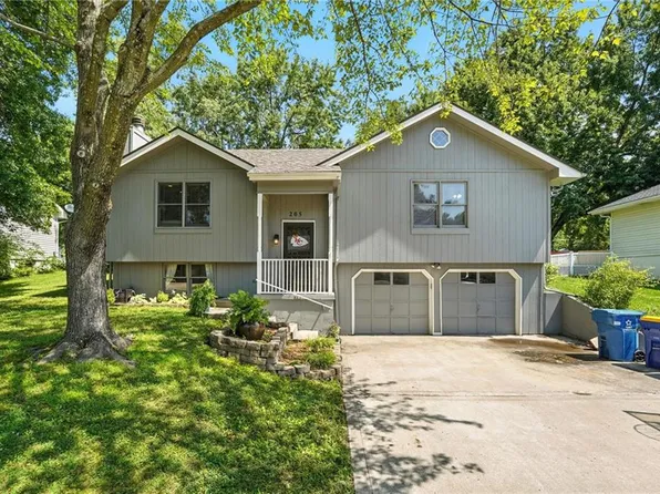 205 Richfield Ct, Liberty, MO 64068