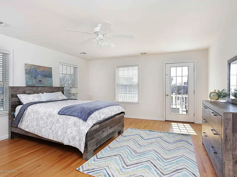 111 York Ave — Photo 23