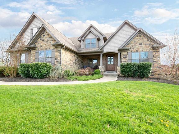 3rd image of 622 Burr Oak Dr