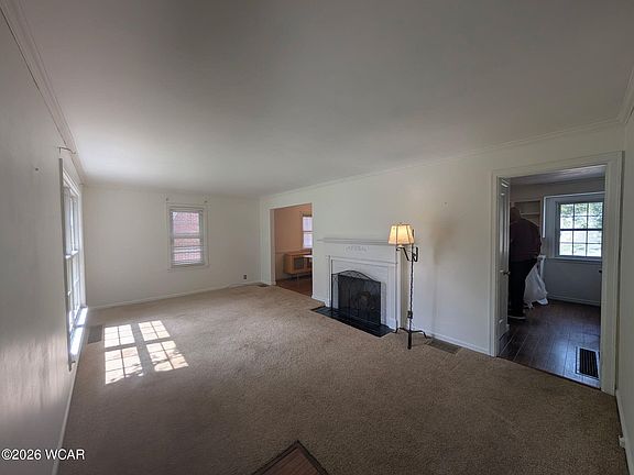 2nd image of 1836 Lowell Ave