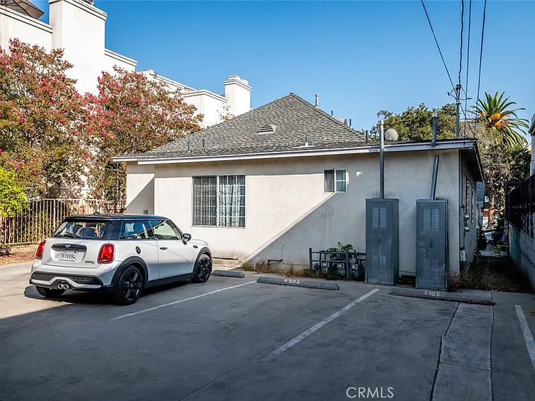 607 E Olive Ave — Photo 14