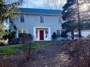 47 Golden Hill St, Trumbull, CT 06611