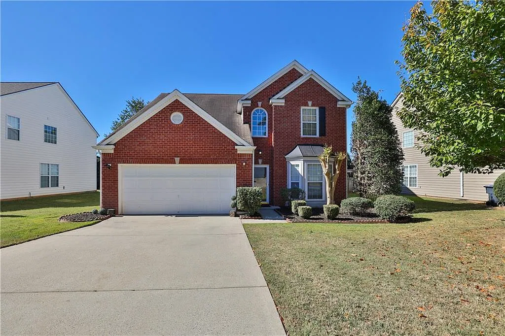 4 bed, 2.5 bath, 2628 sqft, $2,695 — Photo 1