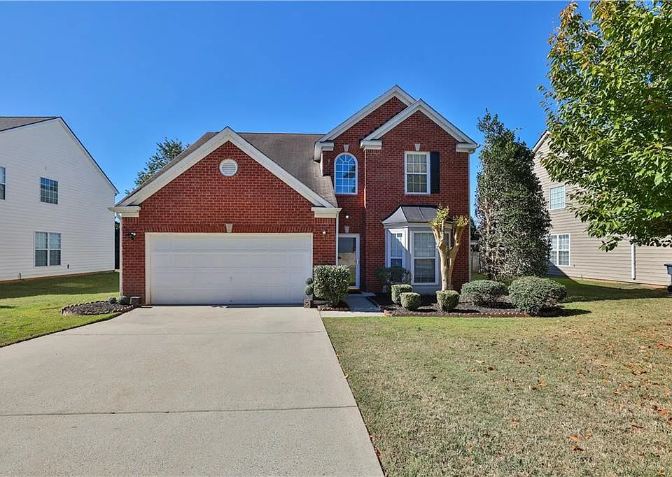 1240 Everwood Dr SW