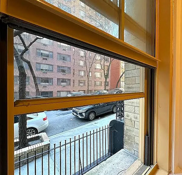 417 E 64th St #1C — Photo 5