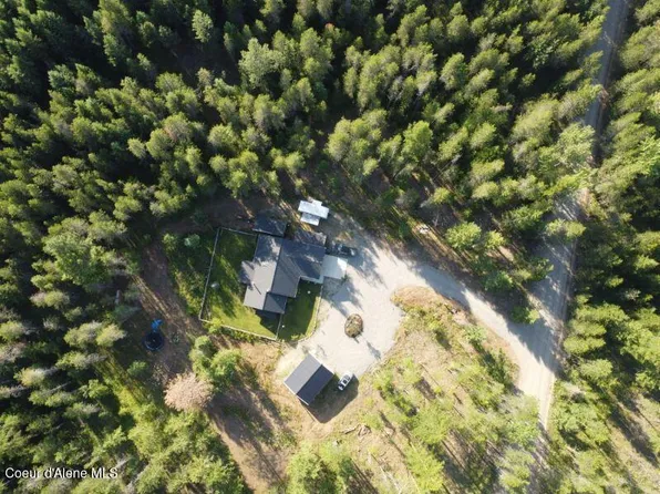 32647 N Tahoe Dr, Spirit Lake, ID 83869