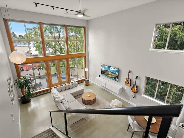 407 William St #7, Victoria, BC V9A 3Y8