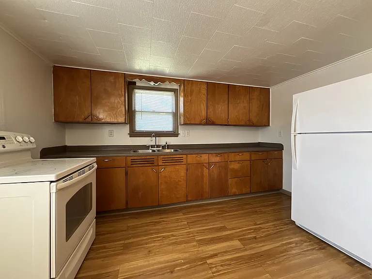 1245 High Bluff St #1/2 — Photo 7