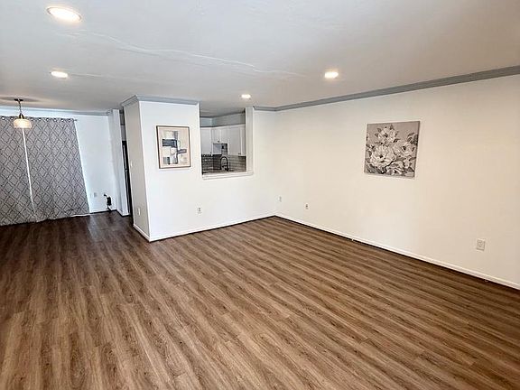 2nd image of 11441 Ledbury Way