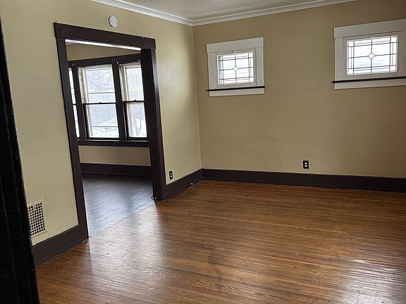 Livingroom as you enter