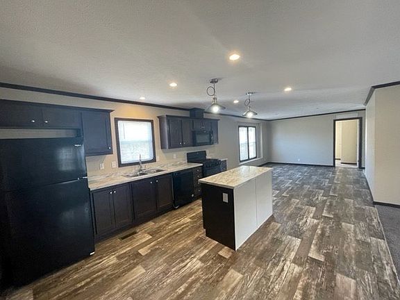 2nd image of 516 Courtland Ln #644