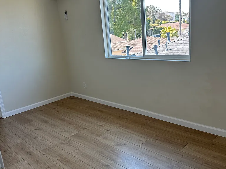 8426 Ramsgate Ave — Photo 7