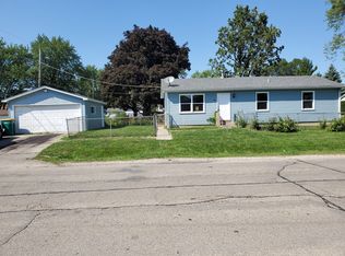 804 Morningside Dr, Round Lake Beach, IL