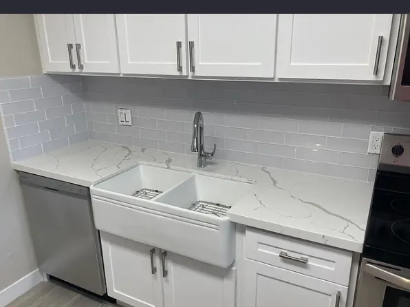 5725 N 8th Pl APT 18, Phoenix, AZ 85014