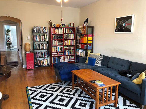 3rd image of 1321 W Elmdale Ave APT 2