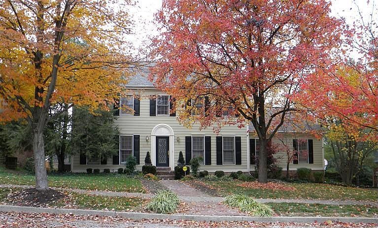 1st image of 3332 Lyon Dr