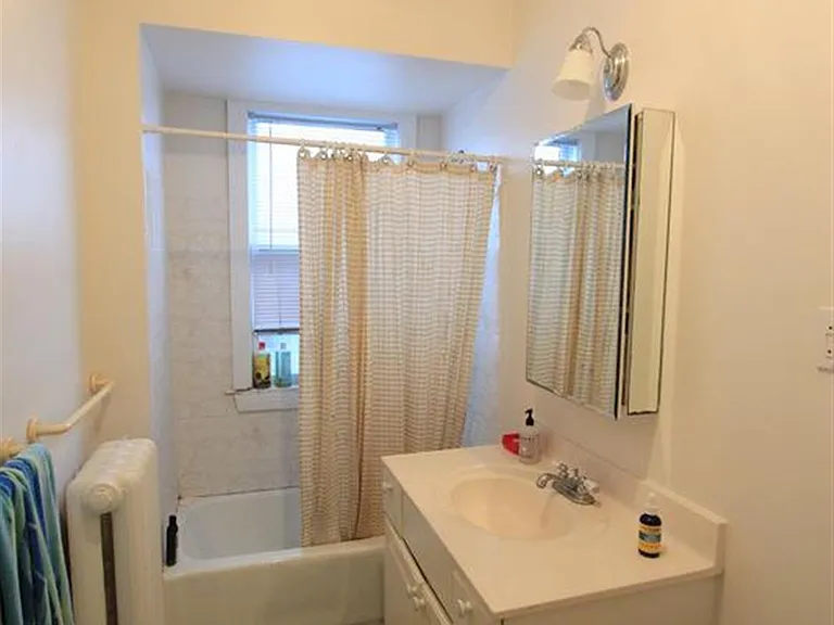 34 Chatham St #2 — Photo 7