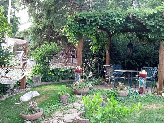 Grapevine Arbor