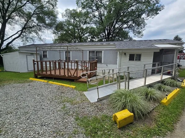 120 Idaho Ln, Irwin, PA 15642