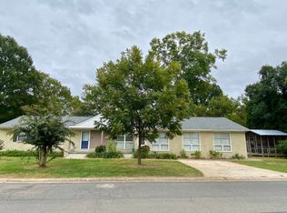 4201 University Dr, Charlotte, NC 28209