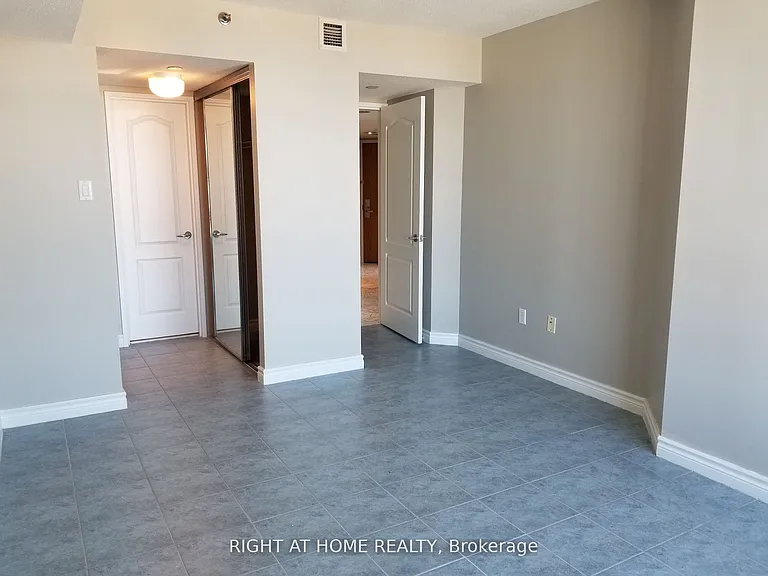 38 Elm St #3206 — Photo 8