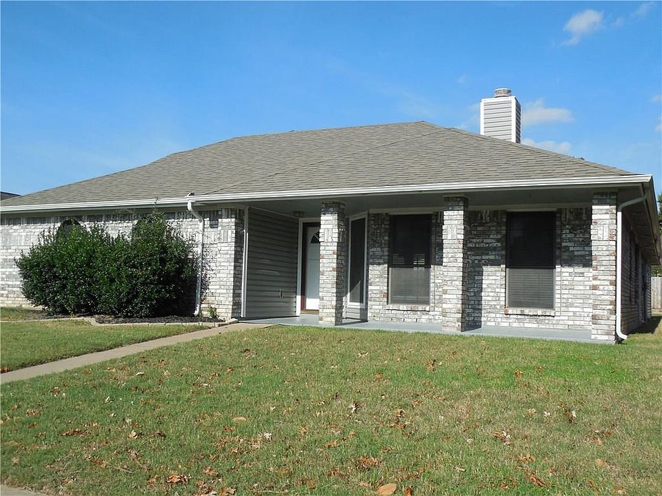 1st image of 1503 Clover Dr