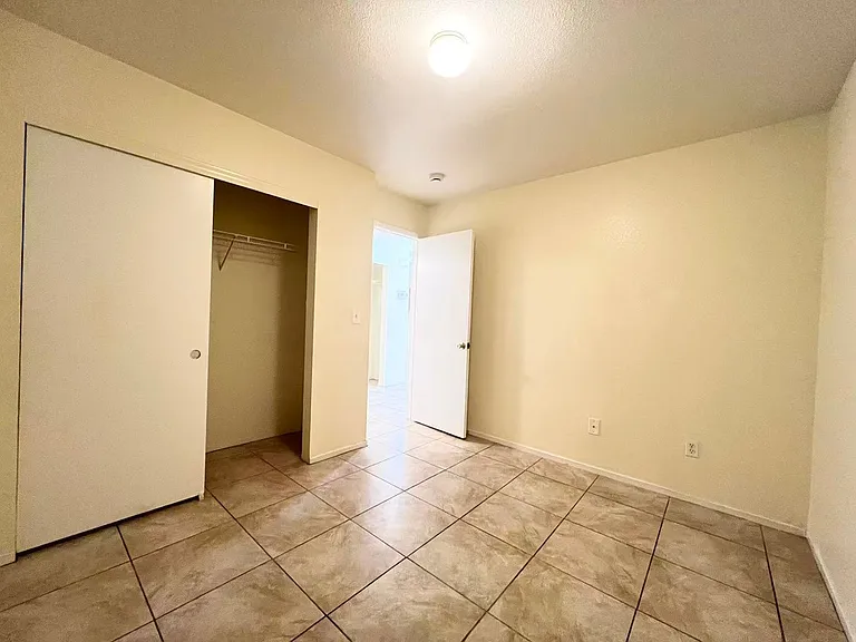 2137 Windhurst St — Photo 14