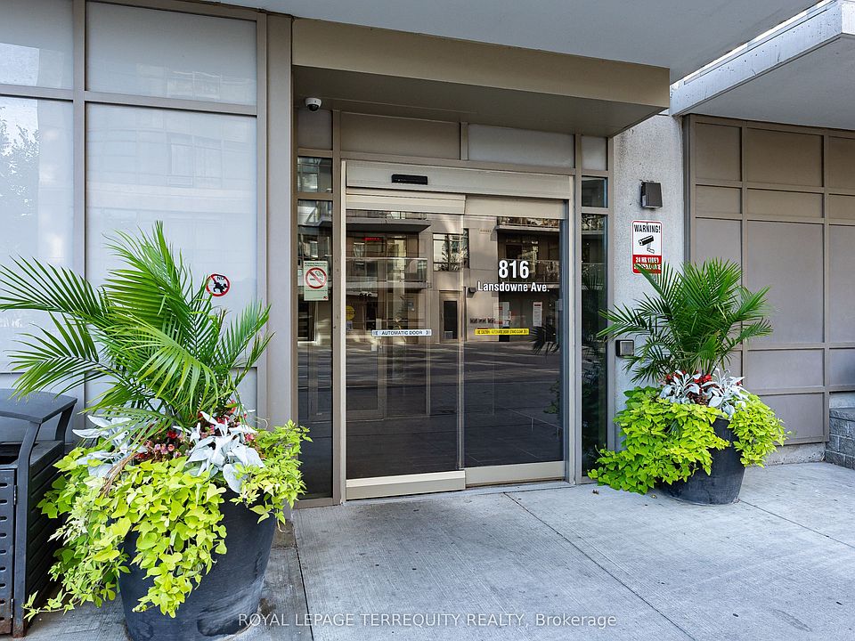 1st image of 816 Lansdowne Ave #320