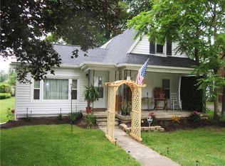 1946 Two Rod Rd, East Aurora, NY 14052