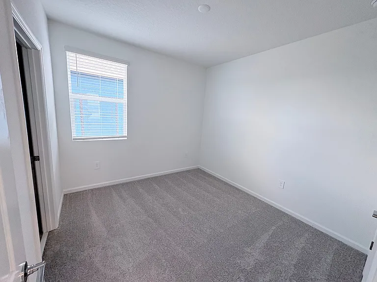 790 Rivington Ave — Photo 20