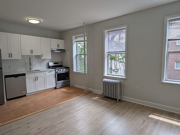 4th image of 25 Kensington Ave #19-106