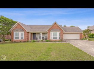 203 Greenmeadow Ln, Jonesboro, AR 72404