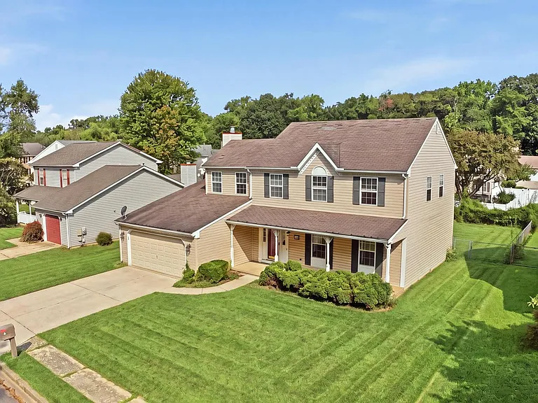 251 N Caroline Pl — Photo 3