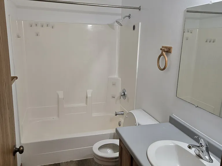 527 Franklin St #B — Photo 5
