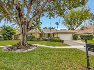 20784 Soneto Dr, Boca Raton, FL 33433